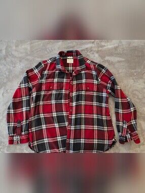 American Eagle Outfitters Red and Black Plaid Button-Up Shirt